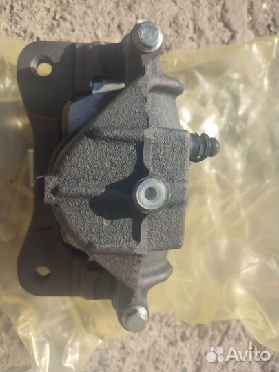 Суппорт передний правый Газель