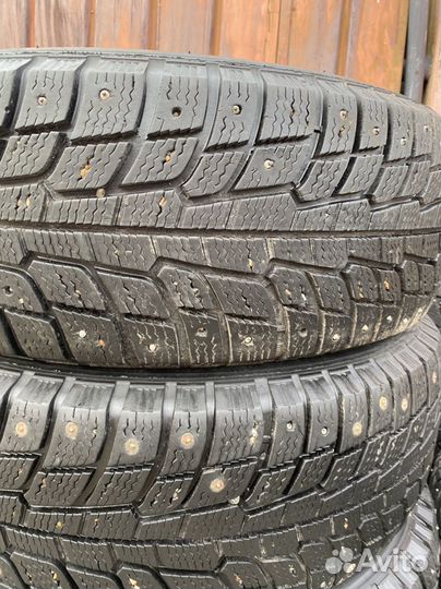 Michelin Latitude X-Ice North 215/60 R17