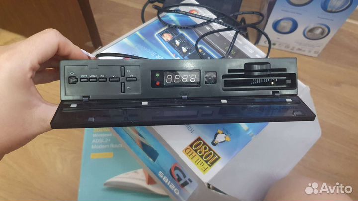 Golden media UNI -BOX 9060