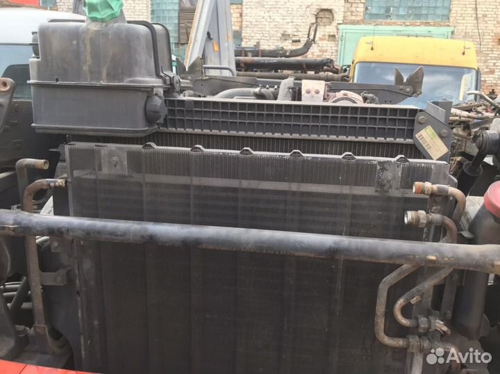 Mercedes Benz Actros торсион в сборе с кронштейнам