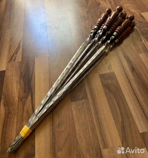 Шампур с деревянной ручкой