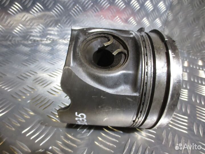 Поршень Mahle/knecht 130L114