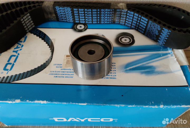 Ремень грм Dayco KTB673 с обводным роликом