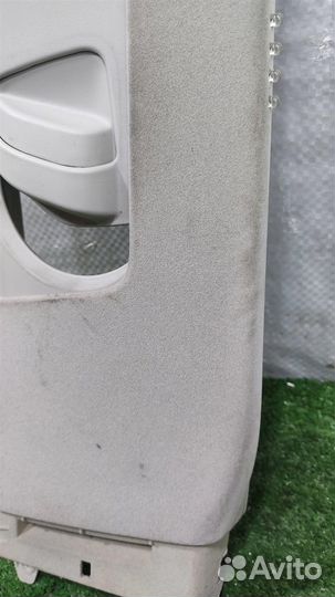 Обшивка правой стойки Lexus RX400H 2007