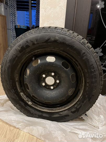 Pirelli Formula Ice 195/65 R15