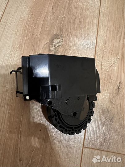 Левое колесо Roidmi Eva робот пылесос