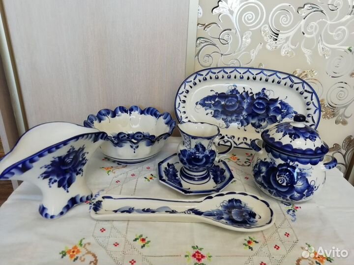 Набор посуды Гжель