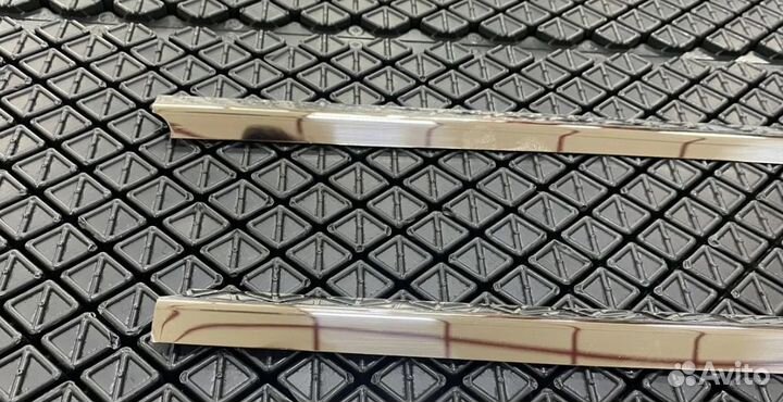 Нижние молдинги стекол Hyundai Grand Starex H-1