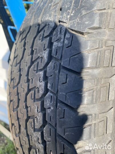 Bridgestone Dueler H/T 255/70 R15