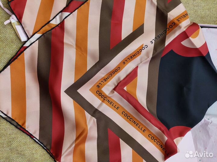 Платок Coccinelle