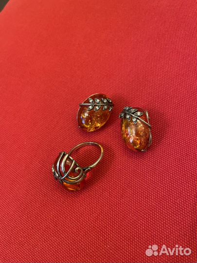 Серебряное кольцо