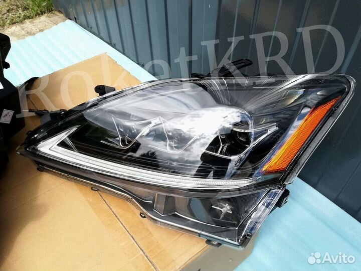 Lexus IS 250 фары в Наличии