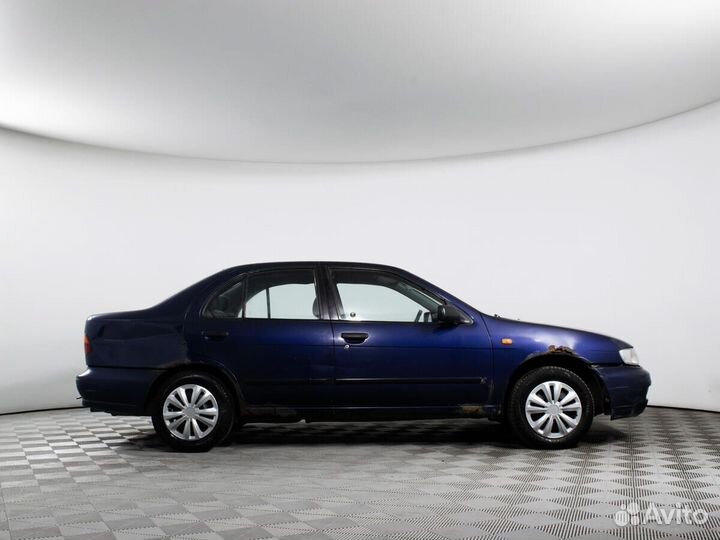 Nissan Almera 1.6 AT, 1997, 228 454 км
