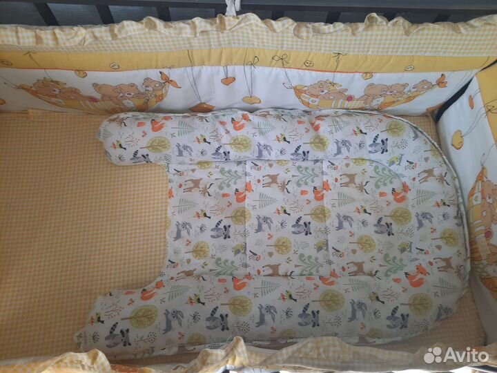 Кровать детская с пеленальным столиком