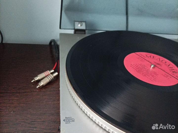 Проигрыватель винила электроника 017