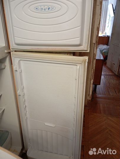 Холодильник б/у