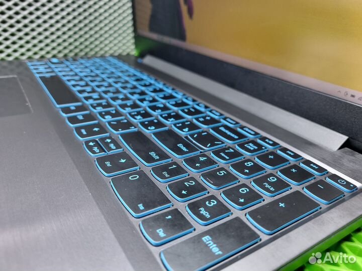 Ноутбук Lenovo i5 9300/8/SSD/GTX 1050 3Gb