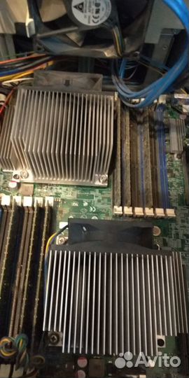 Продается сервер на базе платформы Intel
