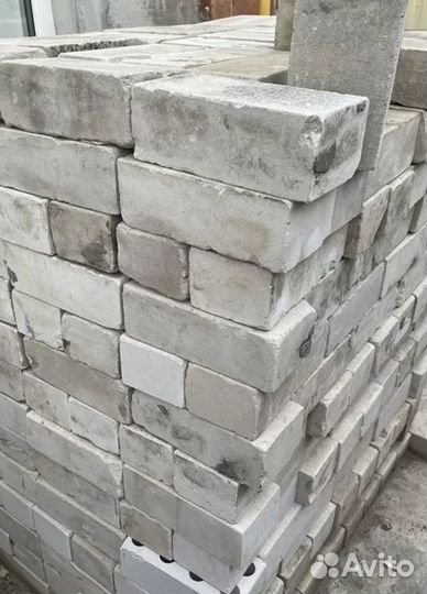 Кирпич силикатный утолщенный лицевой 11 пустотный