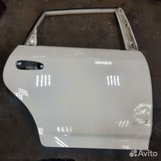 Дверь задняя на хонду стрим RN1