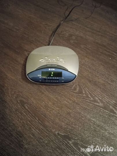 Радиочасы vitek