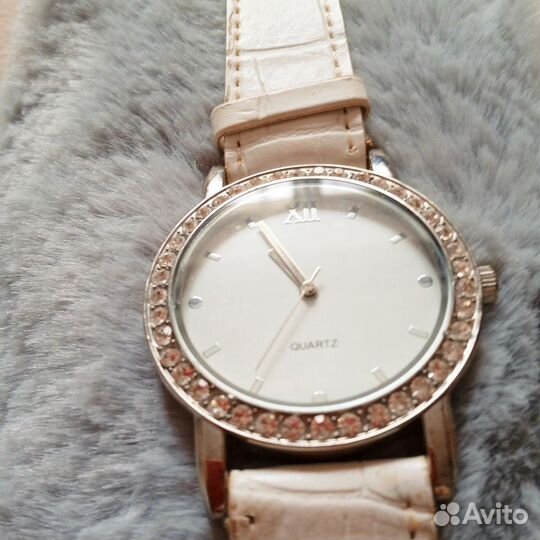 Часы женские