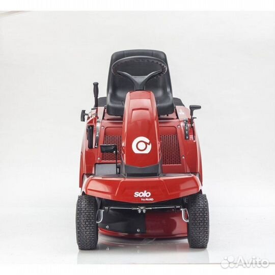 Трактор газонный