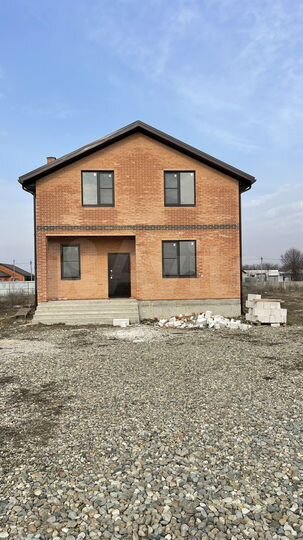 Дом 181,3 м² на участке 8 сот.