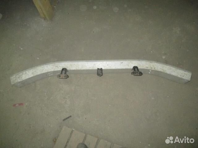 Усилитель бампера Toyota Land Cruiser 150 Prado