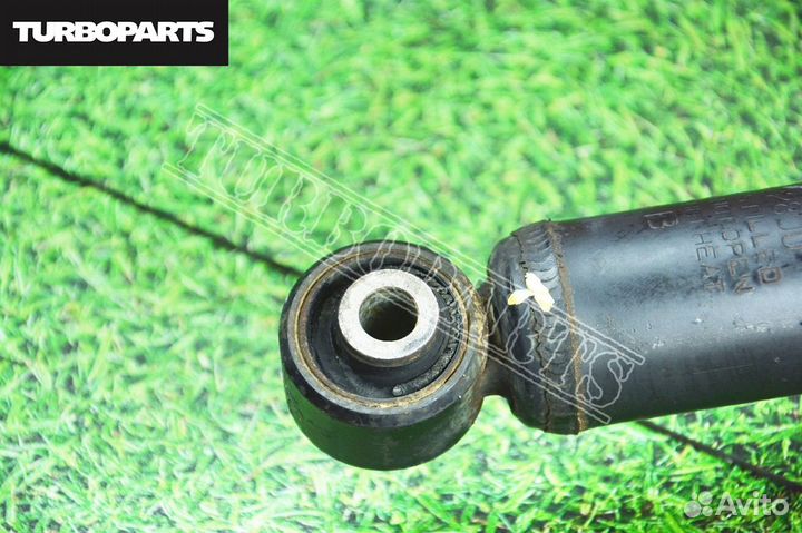 Стойка подвески передняя Toyota Mark 2 JZX110