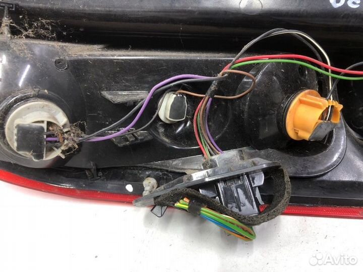 Фонарь задний левый Ford Fiesta хэтчбек 3D 1.4