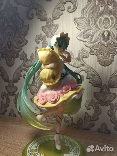 Hatsune Miku :: Wonderland figure