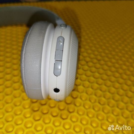 П) Наушники JbL E-series