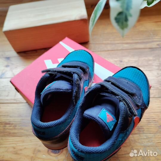 Кроссовки nike детские 26 размер