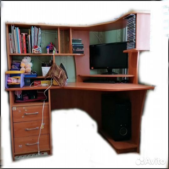 Компьютерный стол