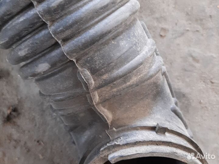 Патрубок Ford Mondeo 3 2.0 i