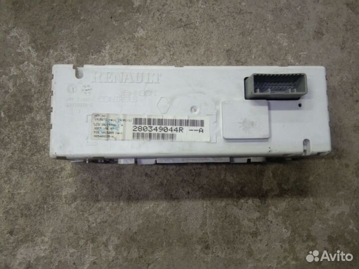 Дисплей Рено Меган 3