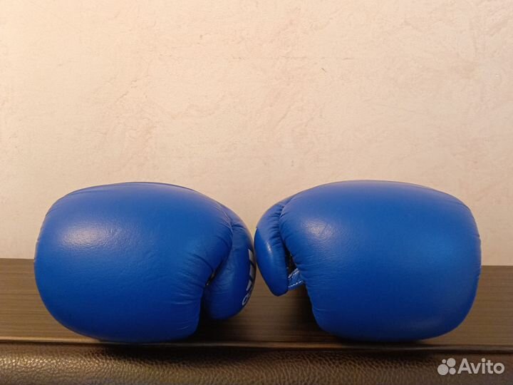 Боксерские перчатки 12 oz