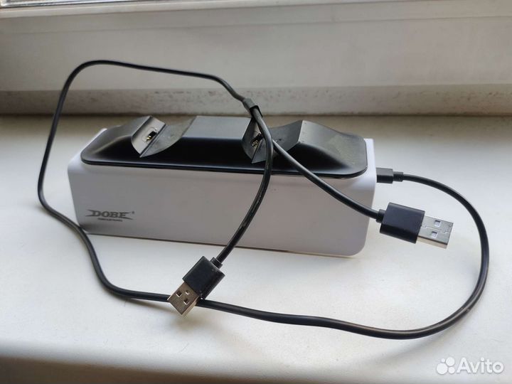 Dobe Charging Dock (TP5-0521B) для PS5