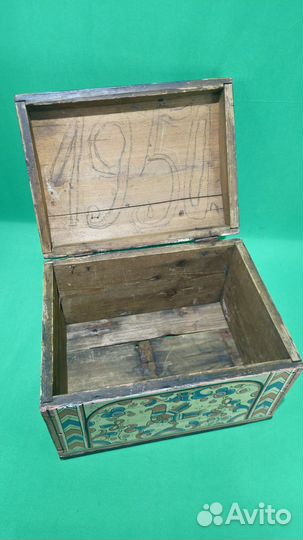 Сундук деревянный старинный 