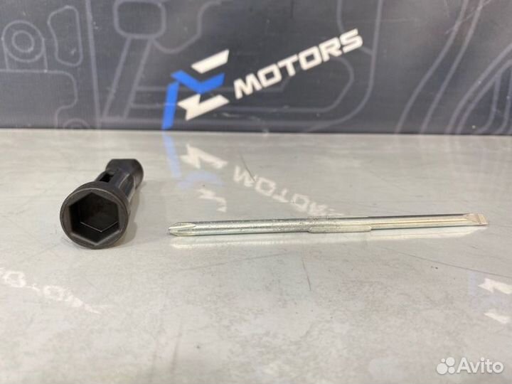 Отвертка Audi A6 C6 BDW 2004