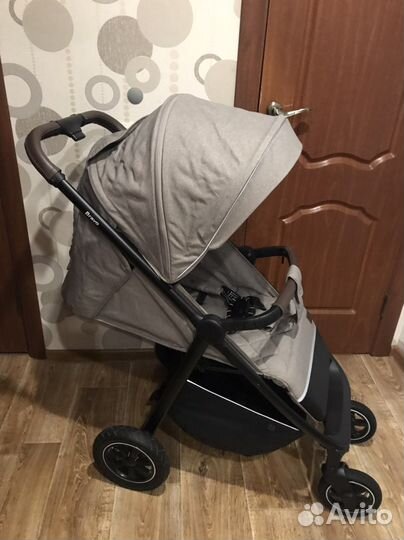 Прогулочная коляска carello bravo air