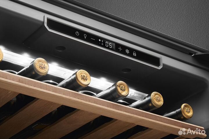 Винные шкафы smeg/ Linea CVI121N3