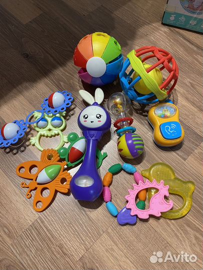 Развивающие игрушки для малышей