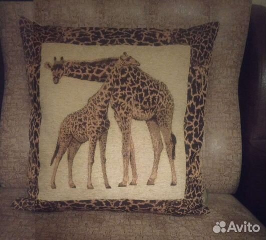 Подушка гобеленовая