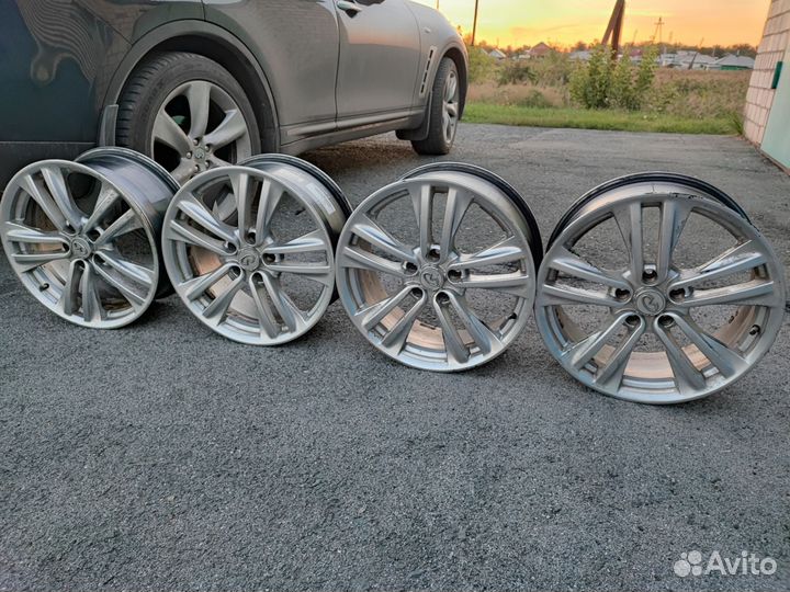 Диски литые R18