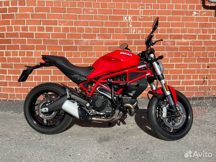 Ducati Monster 797