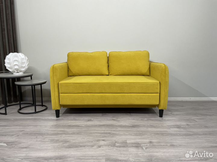 Диван маленький для сна, с ящиком, на ножках
