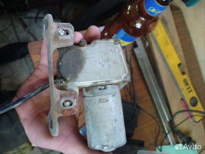 Моторчик заднего дворника ваз 2114
