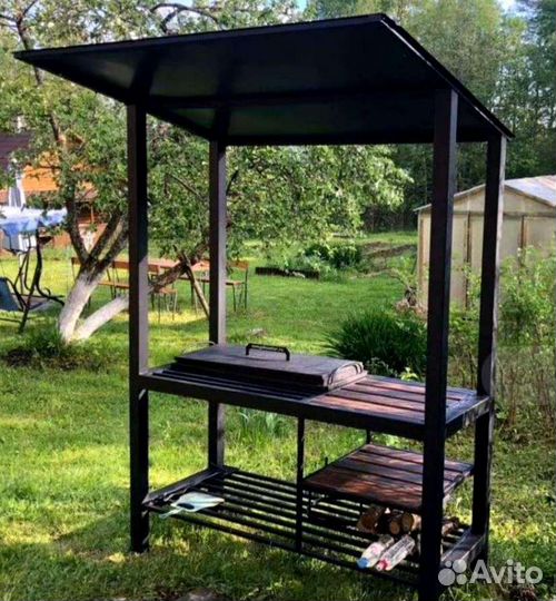 Мангал с крышей